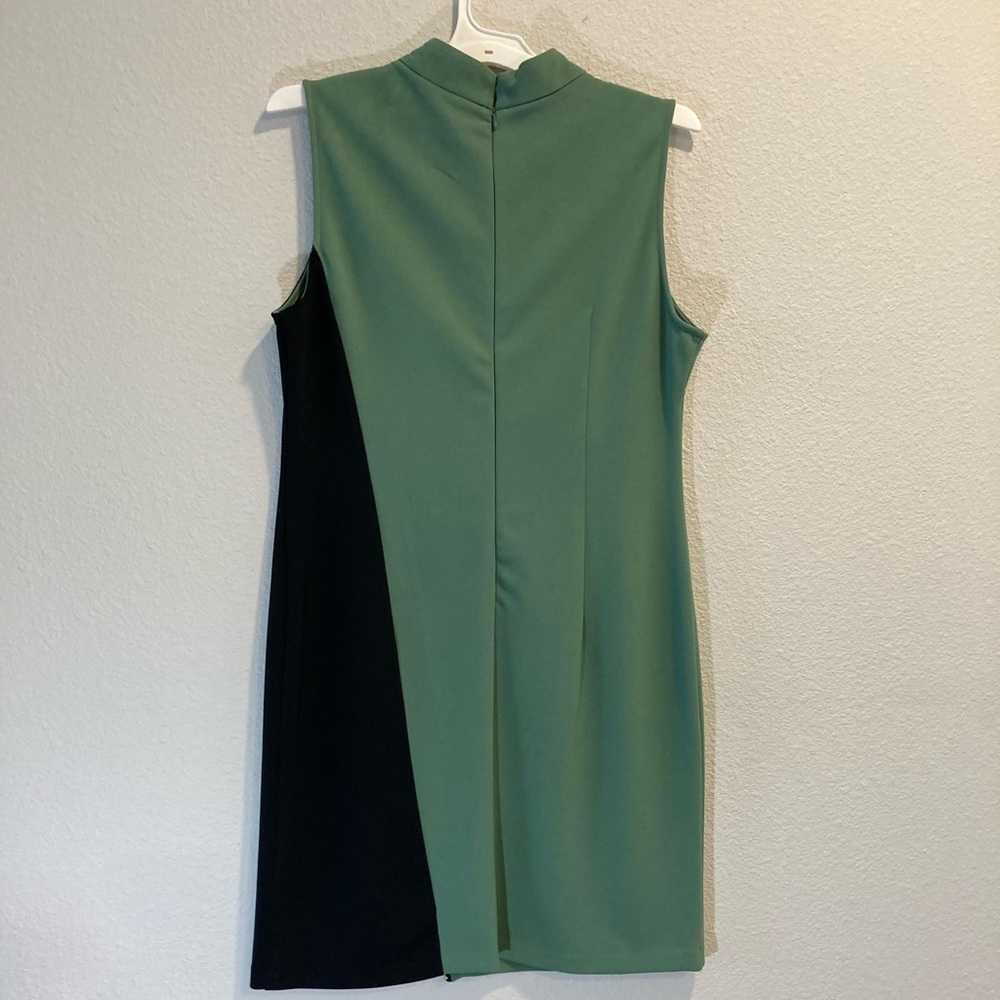 Sharagano Mock Neck Colorblock Dress. - Picture 6 of 8